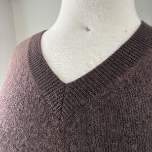 Isaac Mizrahi Cashmere V-Neck Women’s L